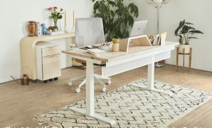 Meja Adjustable Elektrik Solusi Nyaman untuk Kerja Duduk dan Berdiri